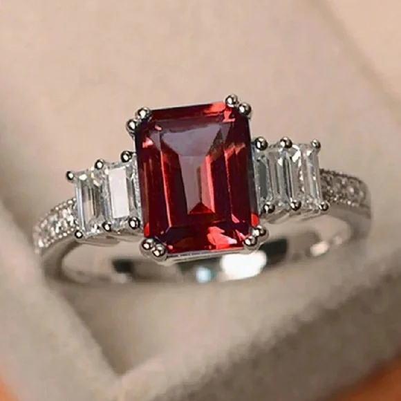 ETERNITY WEDDING RING - Picture 3 of 5